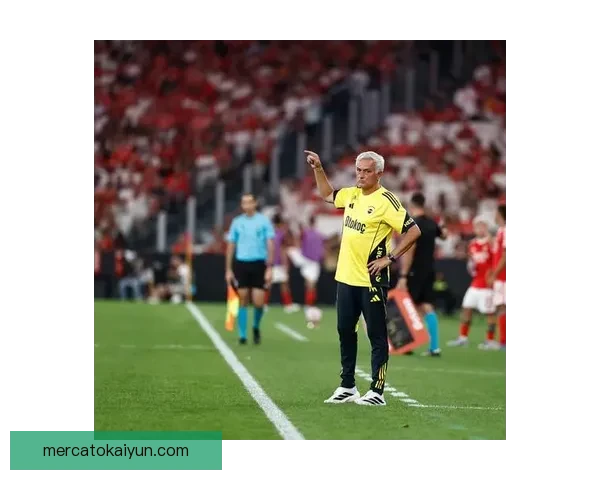 穆里尼奥战术适应能力持续提升，引领球队走向稳健表现